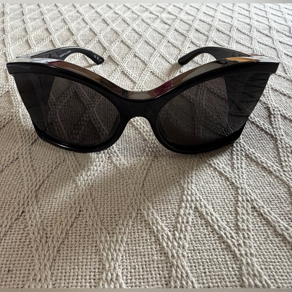 Balenciaga BB0154S Extreme Butterfly Sunglasses Black - Picture 7 of 10